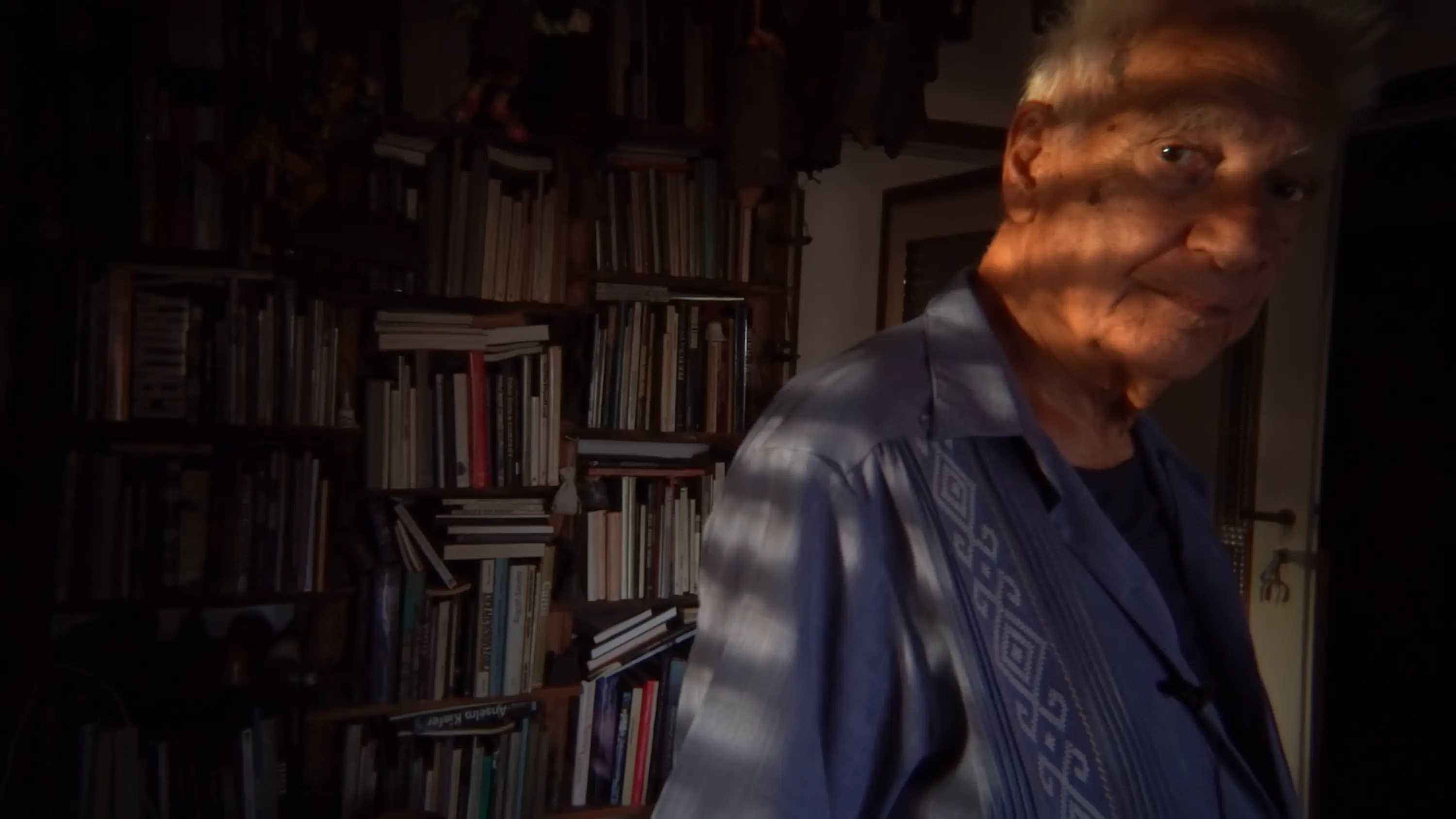 Cover del Documentario Roberto Perpignani. L'emozione dei tagli impropri (2026)